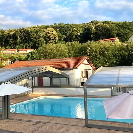 Oihana Grand De 2 A 6 Pers Climatise Avec Piscine Vue Et Calme A Hasparren-pays Basque Chalet