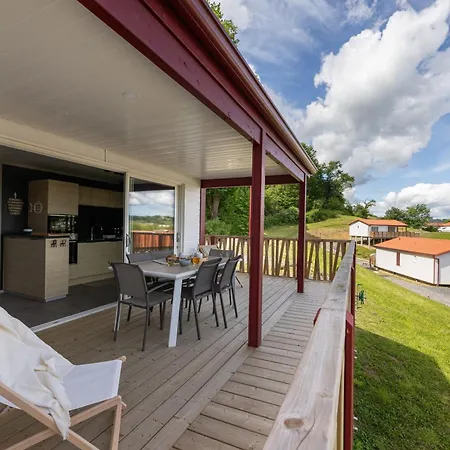 Chalet Oihana Grand De 2 A 6 Pers Climatise Avec Piscine Vue Et Calme A Hasparren-pays Basque