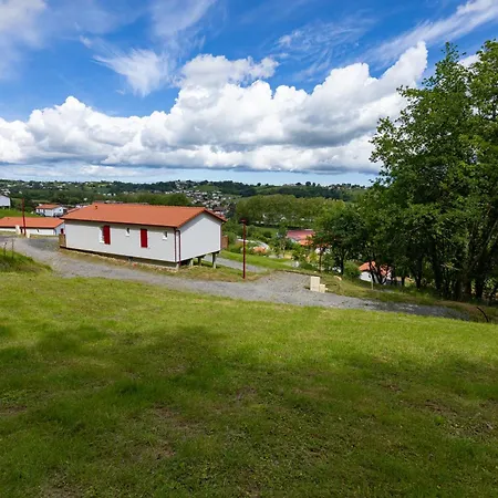 Chalet Oihana Grand De 2 A 6 Pers Climatise Avec Piscine Vue Et Calme A Hasparren-pays Basque *